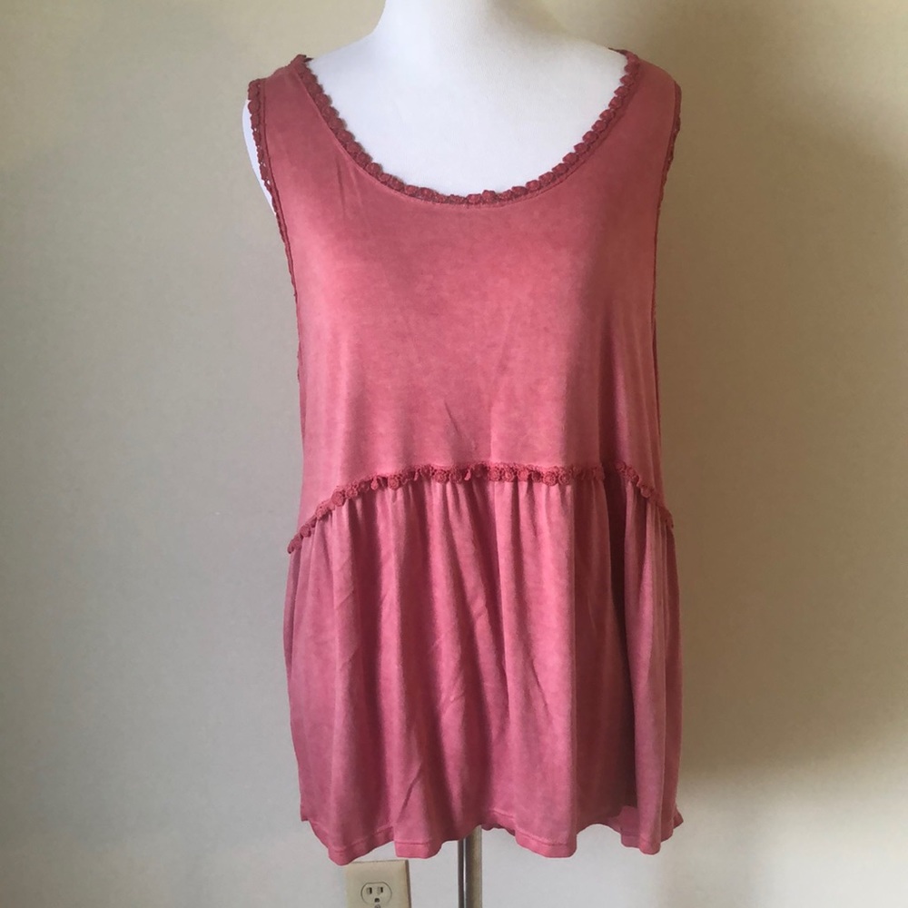 Faded red, high low hem, tank top
